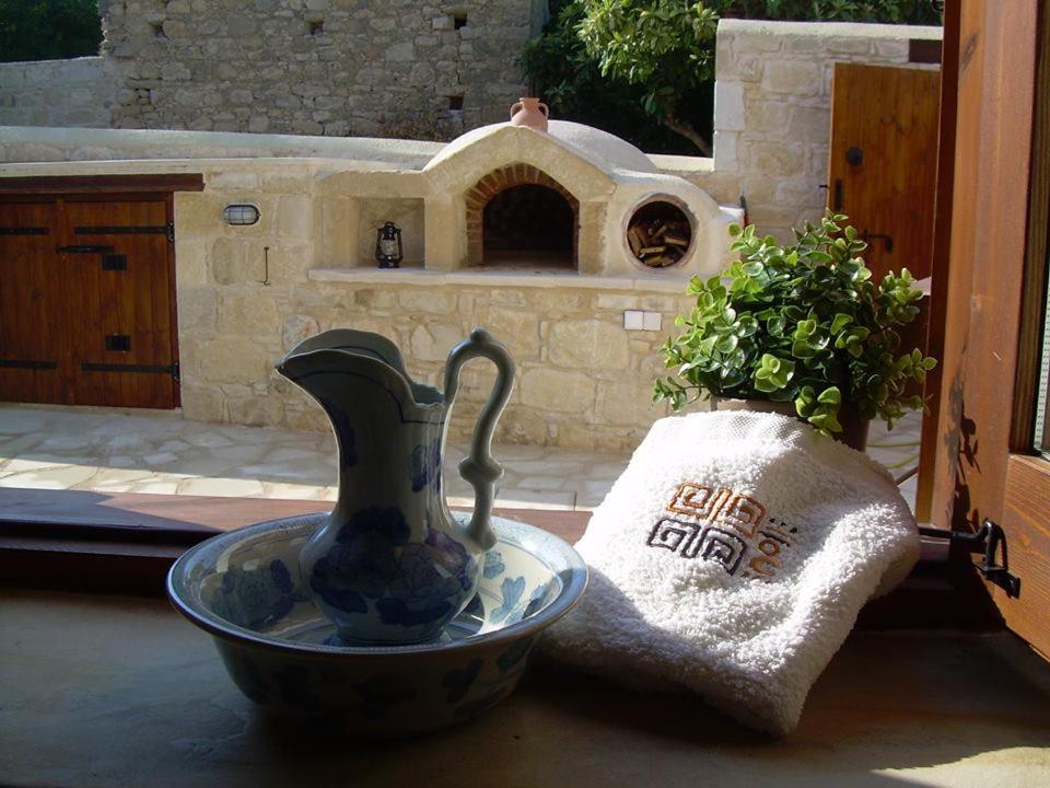 Ktima Charitini 2 *